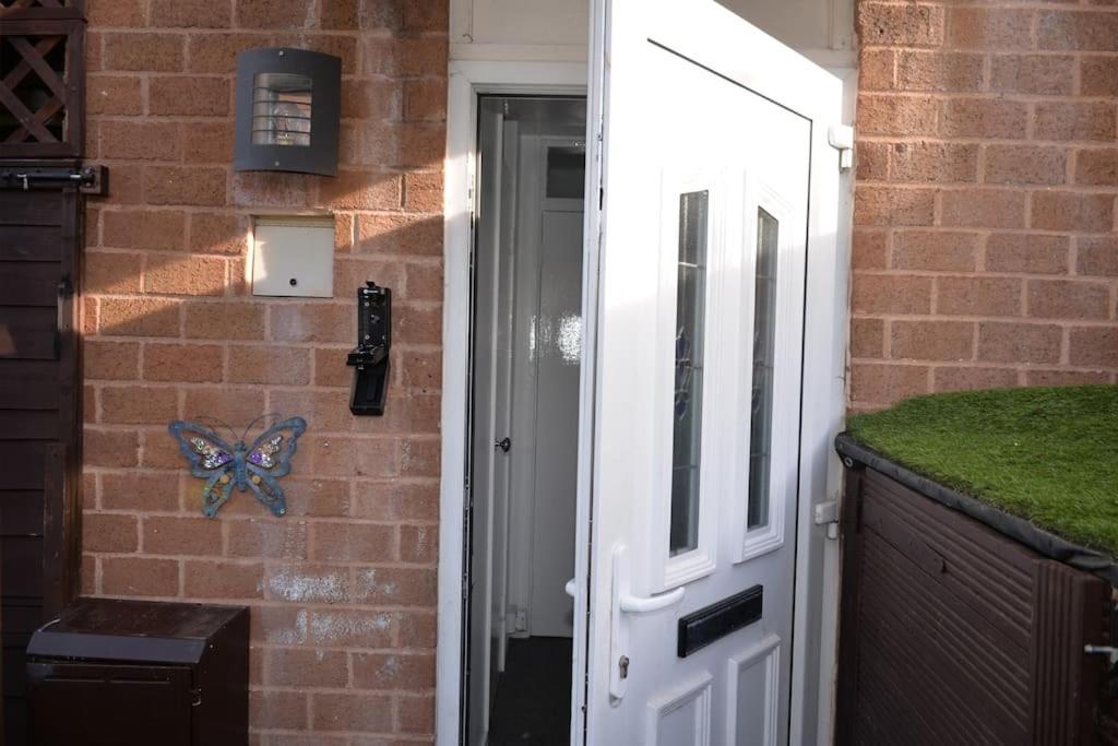 London Zone 2, 2 Bedroom House ภายนอก รูปภาพ