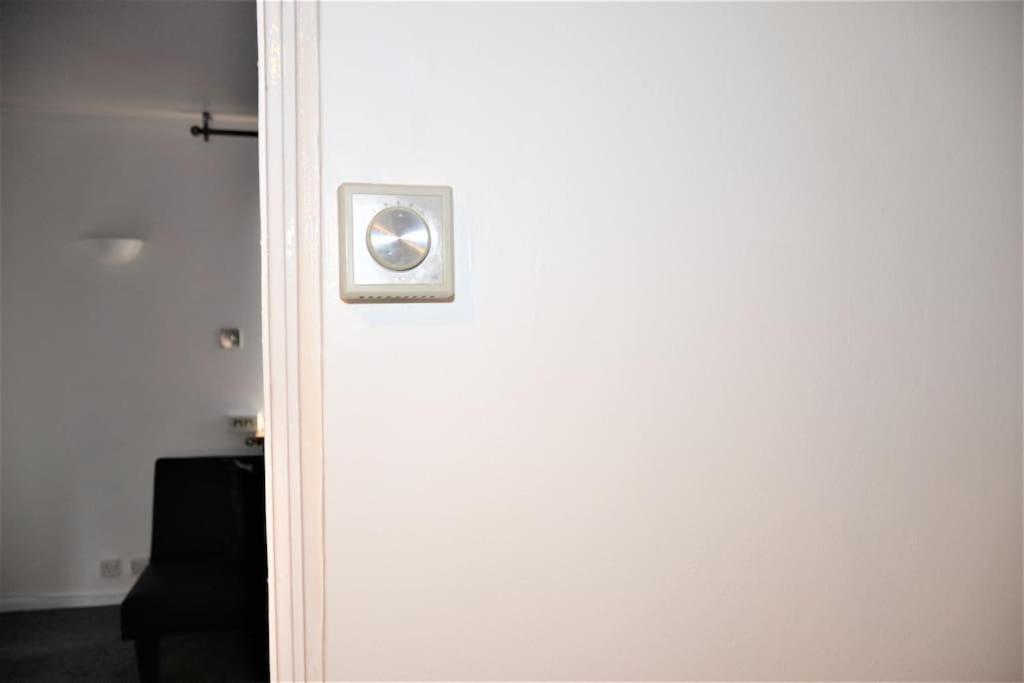 London Zone 2, 2 Bedroom House ภายนอก รูปภาพ